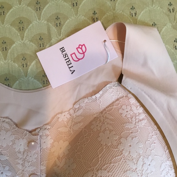 NWT Pink Lace Bra with Front Closure - Picture 2 of 4